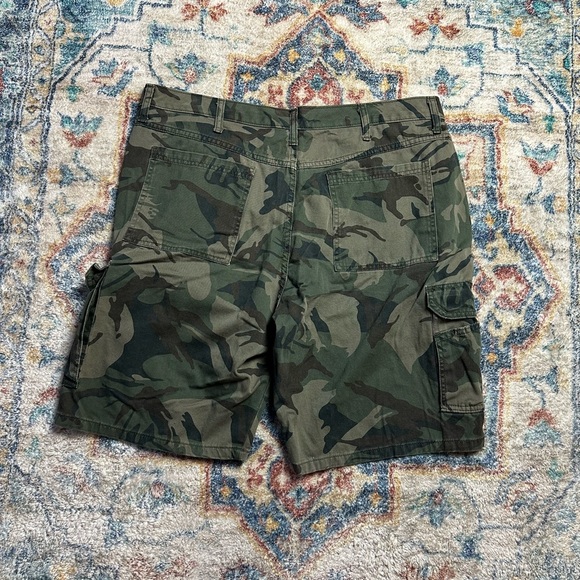 Wrangler Camouflage Cargo Shorts Size 37 - Picture 2 of 4